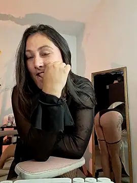 Amelia08 online show from 2, 11, 2025