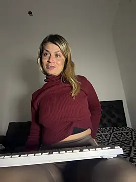 Romy-R-O online show from 19, 6, 2026