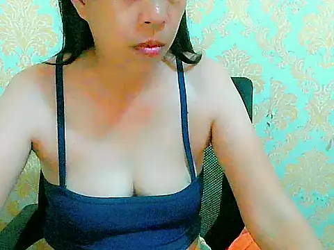 nhicole4u online show from 30, 10, 2025