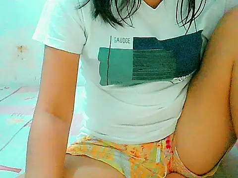 nhicole4u online show from 9, 11, 2025