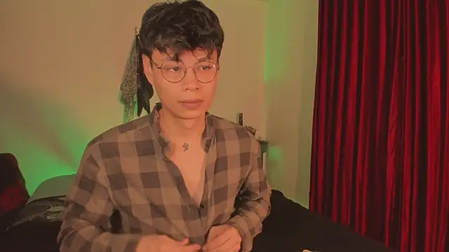 estmonnn online show from 17, 12, 2025