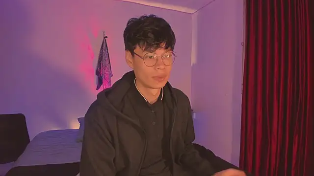 estmonnn online show from 15, 12, 2025