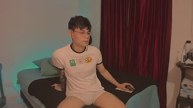 estmonnn online show from 2, 12, 2025