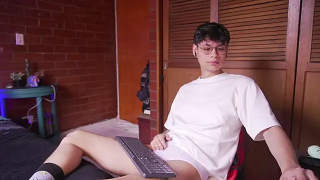 estmonnn online show from 13, 1, 2026