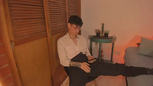 estmonnn online show from 29, 11, 2025