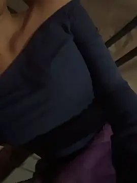 Snapshot of hottiebabe23 chatting on 17, 11, 2025 hottiebabe23 online show from 17, 11, 2025