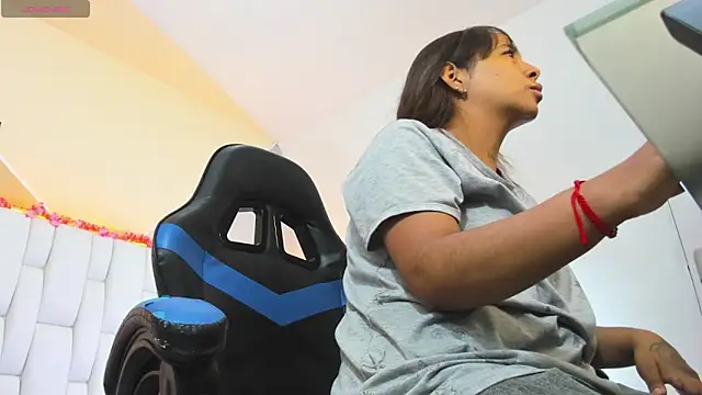 Katia Santana1 online show from 30, 11, 2025