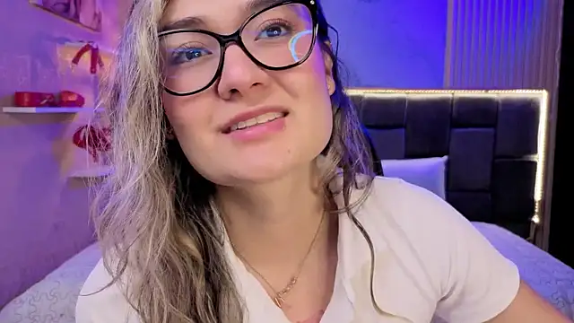 Im-Lola online show from 15, 11, 2025