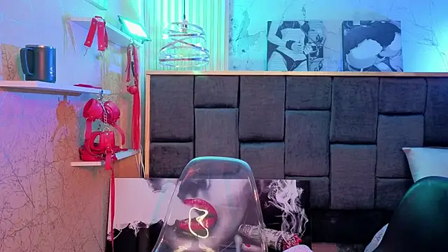 Snapshot of Im-Lola chatting on 22, 2, 2026 Im-Lola online show from 22, 2, 2026