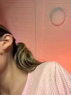 Snapshot of Im-Lola chatting on 25, 2, 2026 Im-Lola online show from 25, 2, 2026