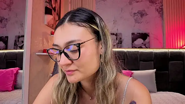 Im-Lola online show from 10, 1, 2026