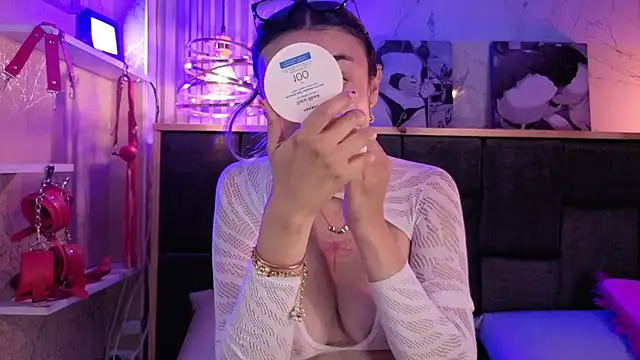 Im-Lola online show from 7, 4, 2026