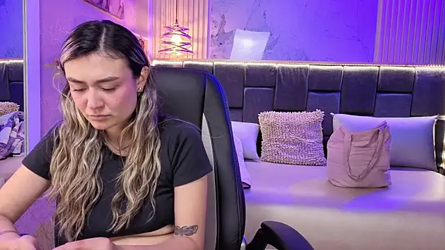 Im-Lola online show from 26, 11, 2025