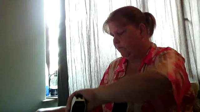 Snapshot of Sylviastar46 chatting on 21, 6, 2026 Sylviastar46 online show from 21, 6, 2026