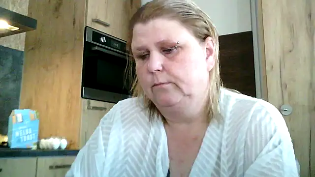 Sylviastar46 online show from 22, 3, 2026