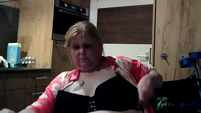 Sylviastar46 online show from 24, 3, 2026