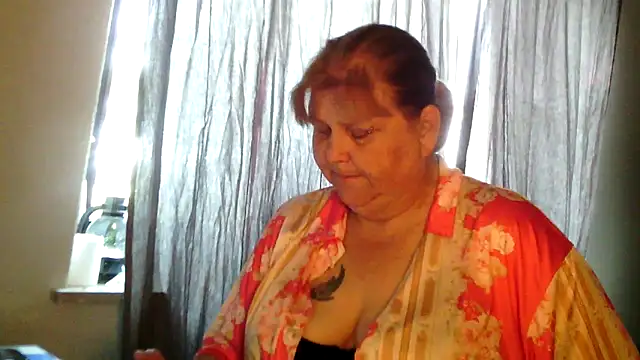 Snapshot of Sylviastar46 chatting on 11, 6, 2026 Sylviastar46 online show from 11, 6, 2026