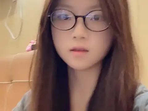 Snapshot of xiaojingzi66 chatting on 5, 11, 2025 xiaojingzi66 online show from 5, 11, 2025