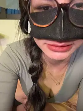 trinhvutrinh online show from 18, 11, 2025