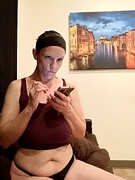 Karebearz1 online show from 7, 5, 2026