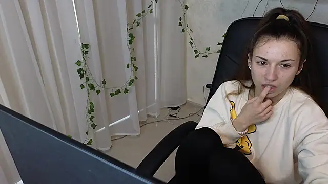 Ulyanix online show from 4, 3, 2026