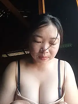 Snapshot of julybe chatting on 15, 7, 2026 julybe online show from 15, 7, 2026
