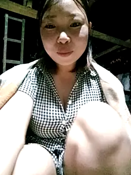 julybe online show from 28, 11, 2025