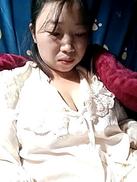 julybe online show from 17, 12, 2025