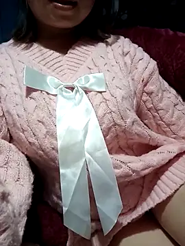 julybe online show from 16, 12, 2025