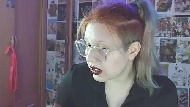 Snapshot of FoxPlayXX chatting on 8, 7, 2026 FoxPlayXX online show from 8, 7, 2026