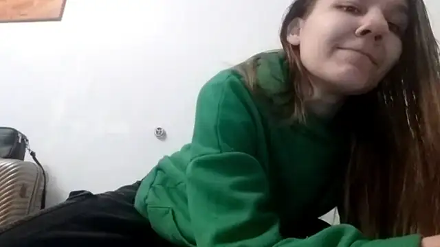 Zizi Zuzu online show from 5, 11, 2025