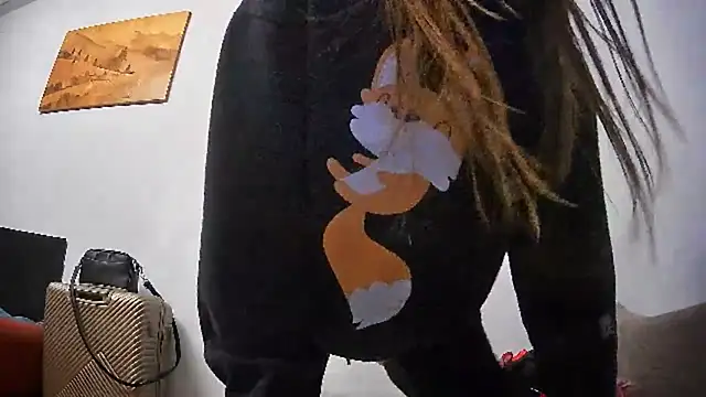 Zizi Zuzu online show from 25, 11, 2025