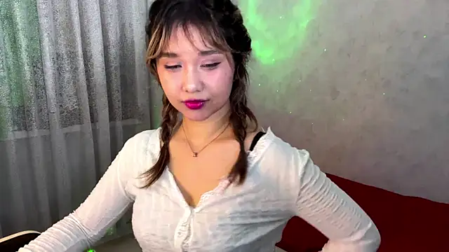 LovelyLara online show from 29, 11, 2025