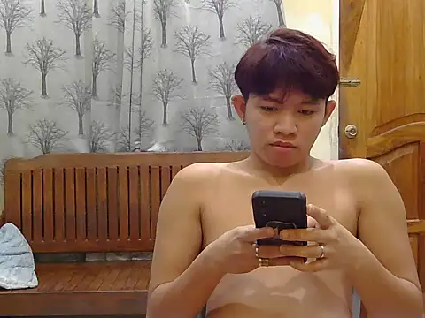Snapshot of newcummersxx chatting on 15, 2, 2026 newcummersxx online show from 15, 2, 2026