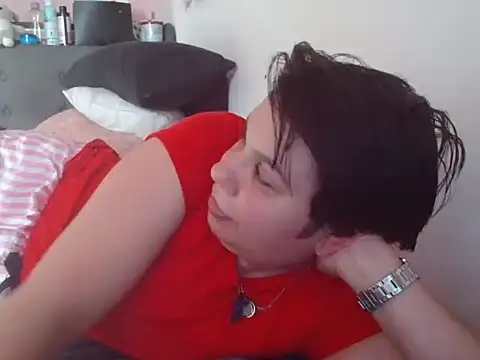 Carolineisback online show from 24, 5, 2026