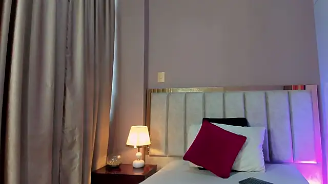 HannaaWells online show from 17, 12, 2025