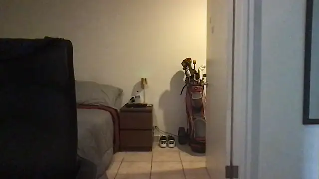 ezrah23 online show from 5, 4, 2026