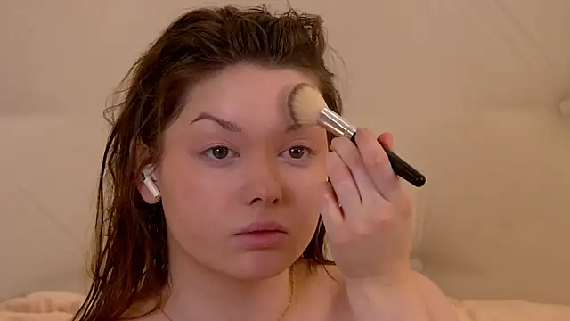 VickiBanx online show from 23, 11, 2025