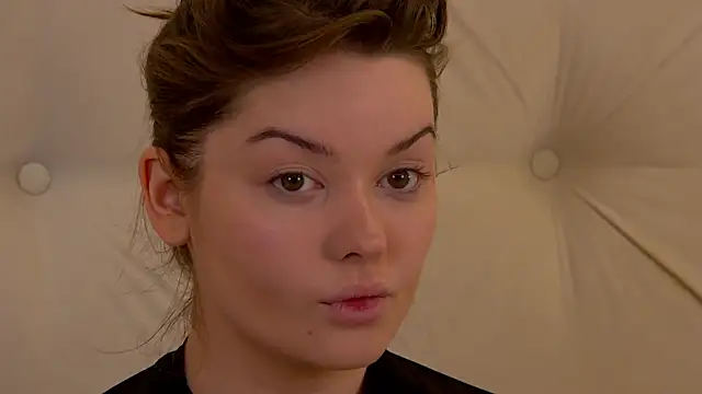 VickiBanx online show from 1, 11, 2025