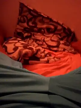 Snapshot of loboalfa2030 chatting on 2, 12, 2025 loboalfa2030 online show from 2, 12, 2025