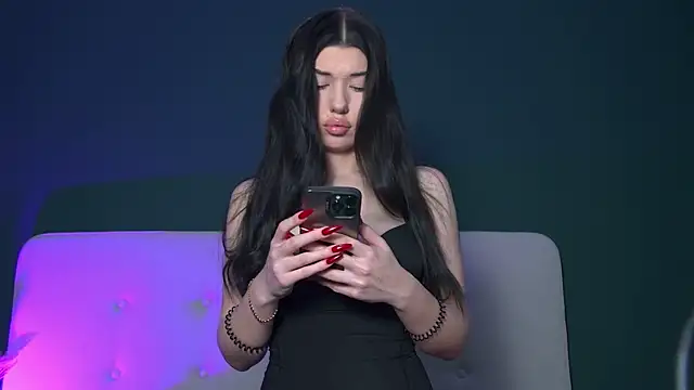 Kattyschwarz online show from 14, 11, 2025