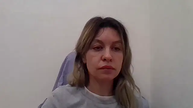 Snapshot of Little_Milf_5 chatting on 13, 11, 2025 Little Milf 5 online show from 13, 11, 2025