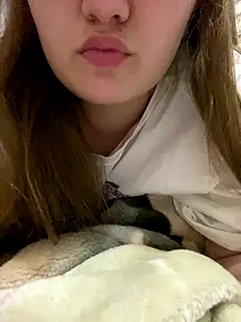 Regina Lynne online show from 10, 11, 2025