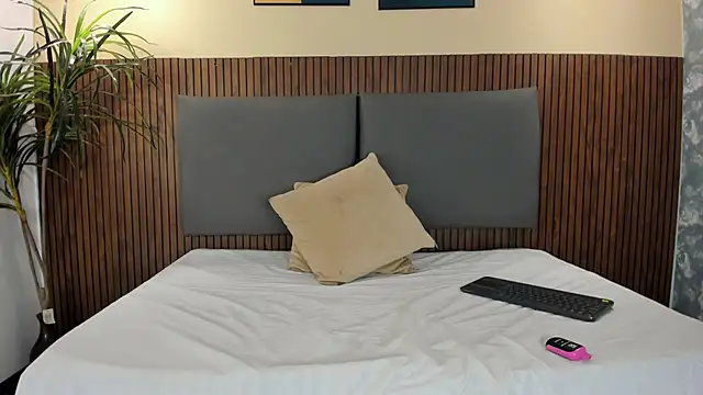 Mia Harvey online show from 17, 11, 2025