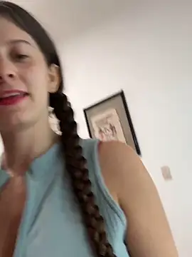 HannaGrand online show from 1, 12, 2025