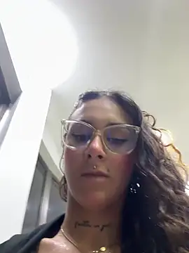 Snapshot of LahanaKimish chatting on 12, 6, 2026 LahanaKimish online show from 12, 6, 2026
