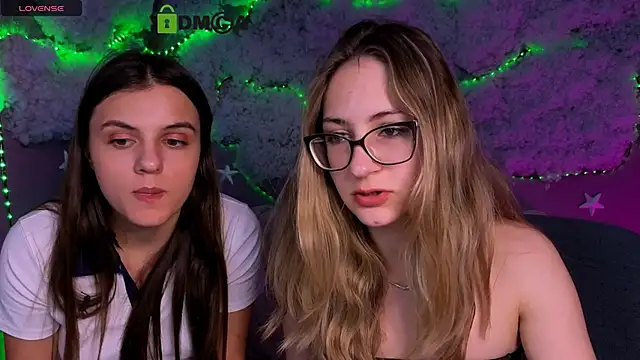 lisa dark  online show from 22, 5, 2026