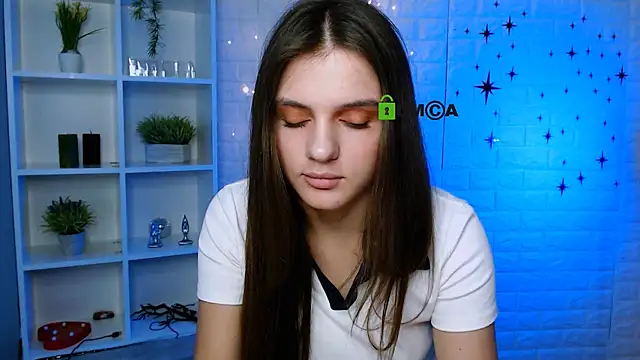 lisa dark  online show from 3, 6, 2026