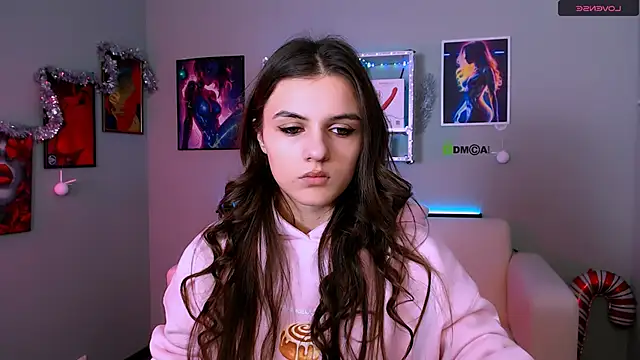 lisa dark  online show from 13, 1, 2026