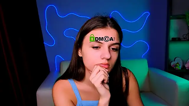 lisa dark  online show from 2, 12, 2025